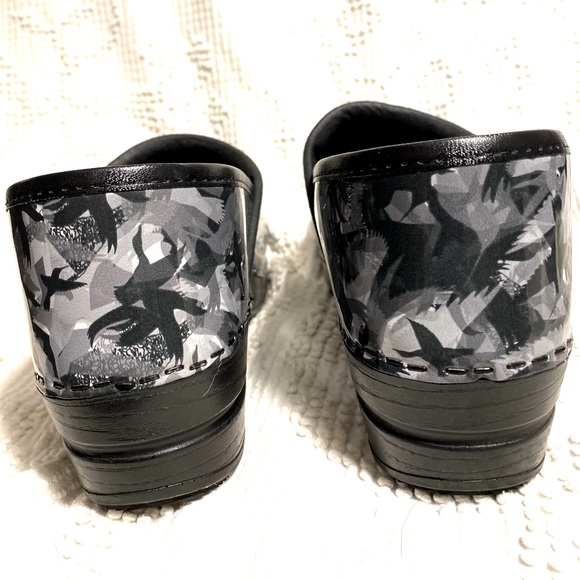 Like New Sanita Original Danish Womens Clog / Leather Upper/ Size 40 - US Wom9 - Picture 7 of 10